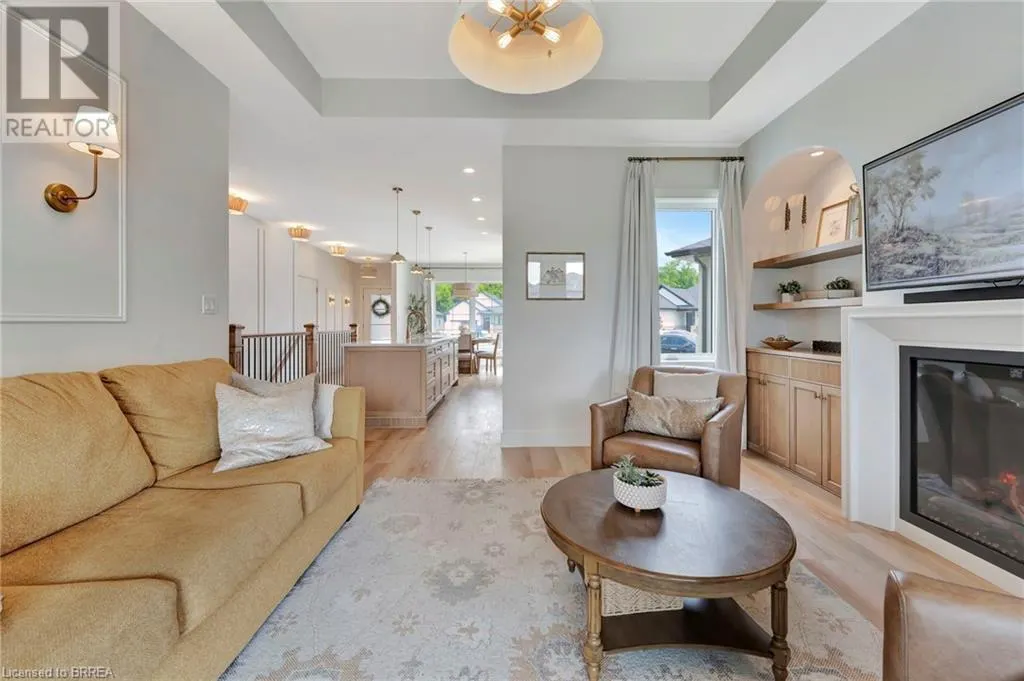 10 MACNEIL Court