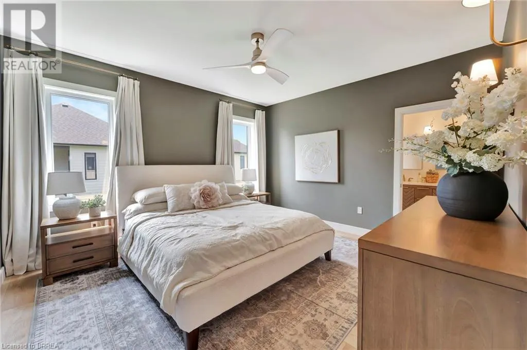10 MACNEIL Court