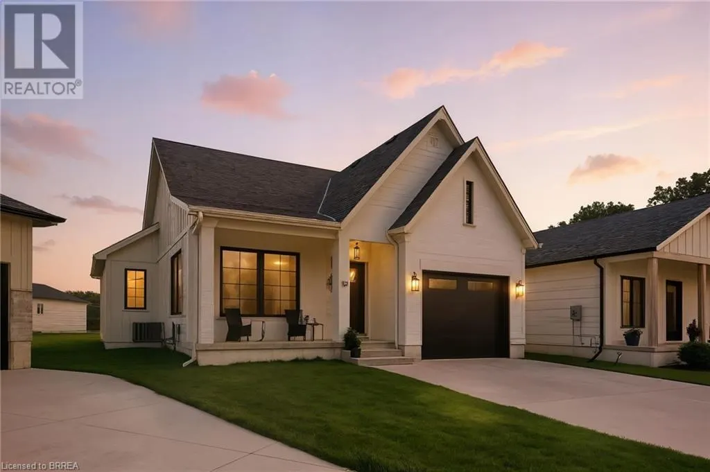 10 MACNEIL Court