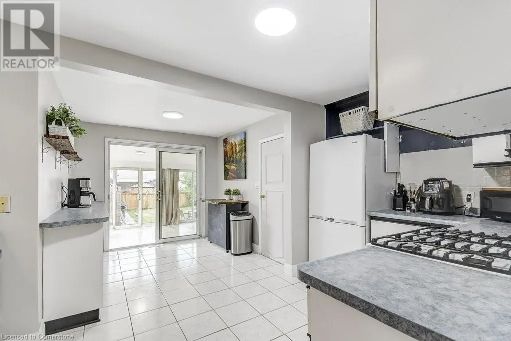4 HILDA Street