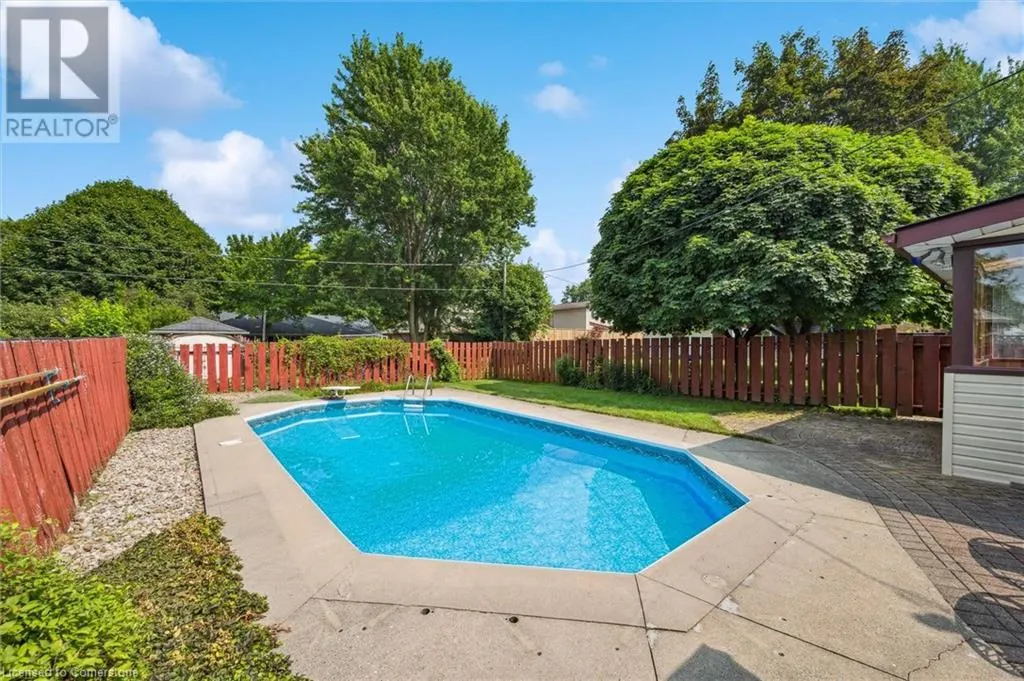 9 ROBIN Drive