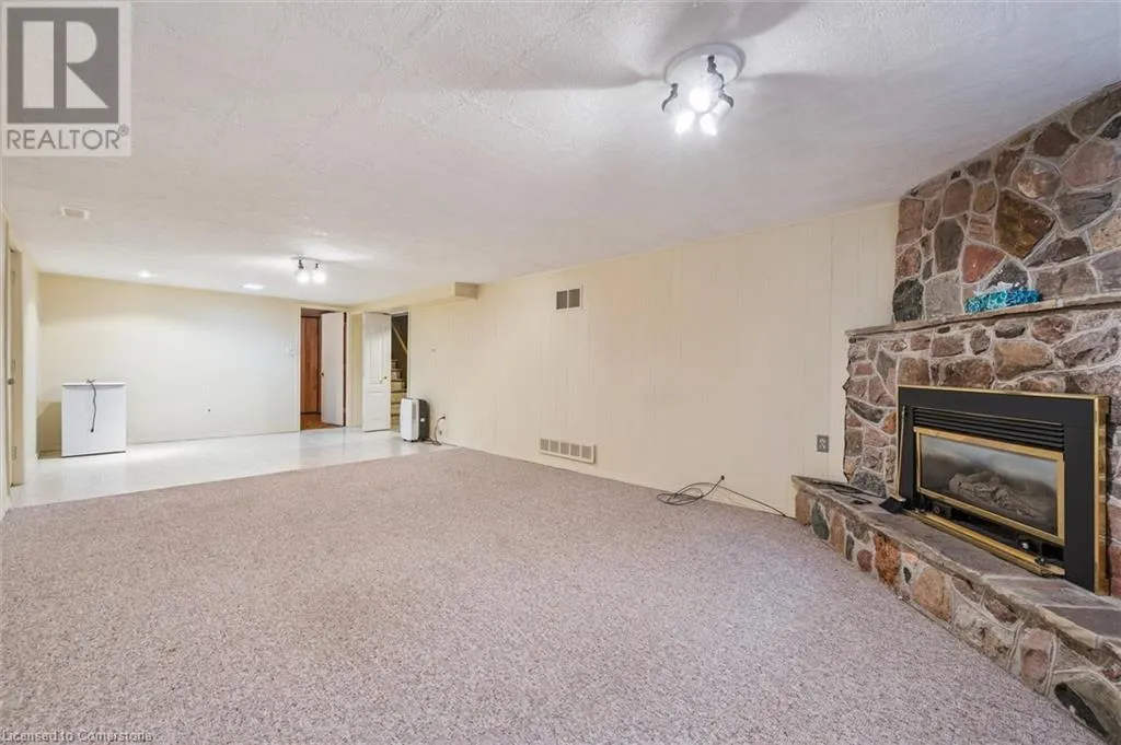9 ROBIN Drive