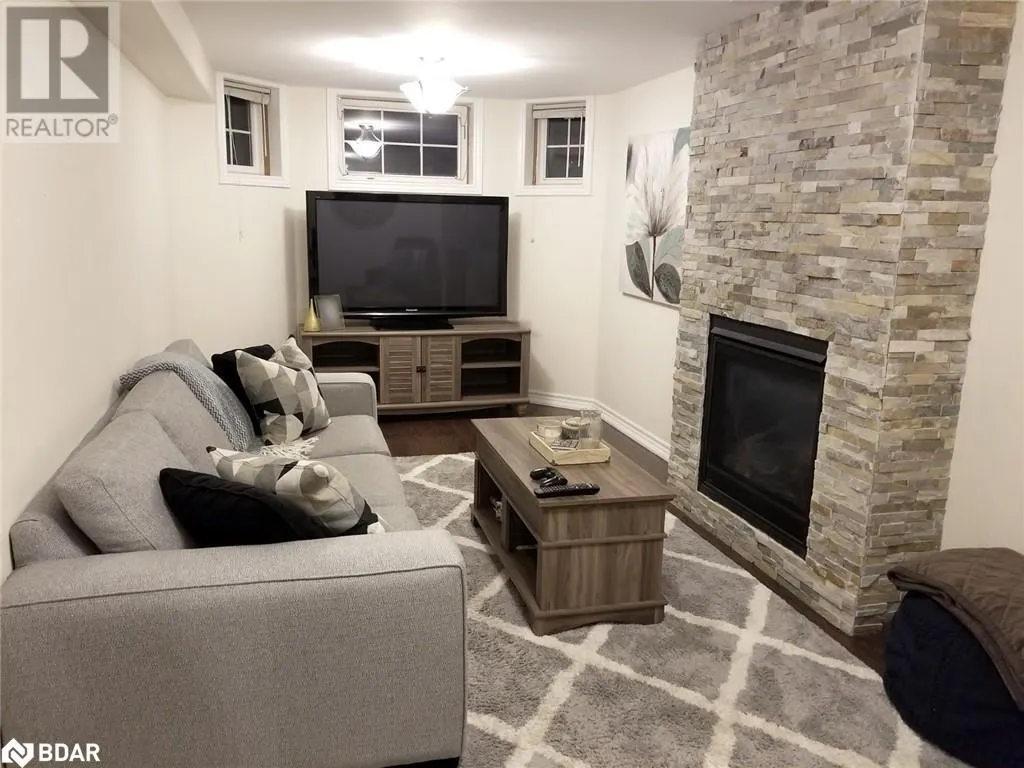 76 HOLLY MEADOW Road