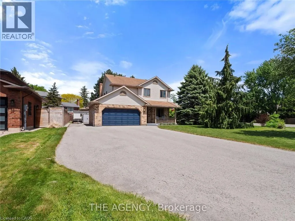 106 SPRUCESIDE Crescent