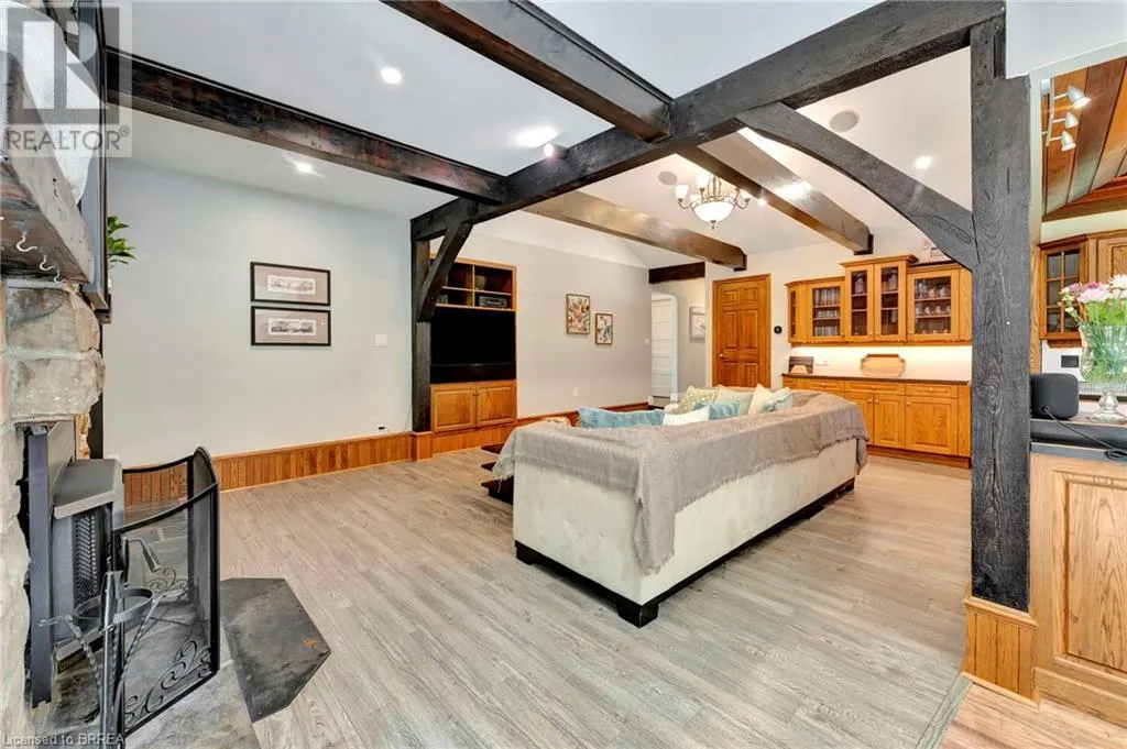 2257 SWIMMING POOL Road
