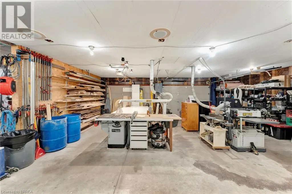 2257 SWIMMING POOL Road