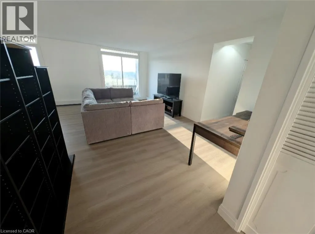 640 WEST Street Unit# 908, #908