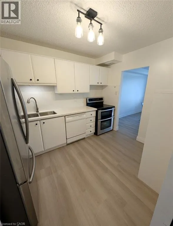 640 WEST Street Unit# 908, #908