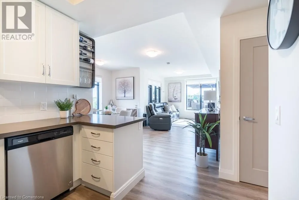 30 HAMILTON Street S Unit# 305, #305