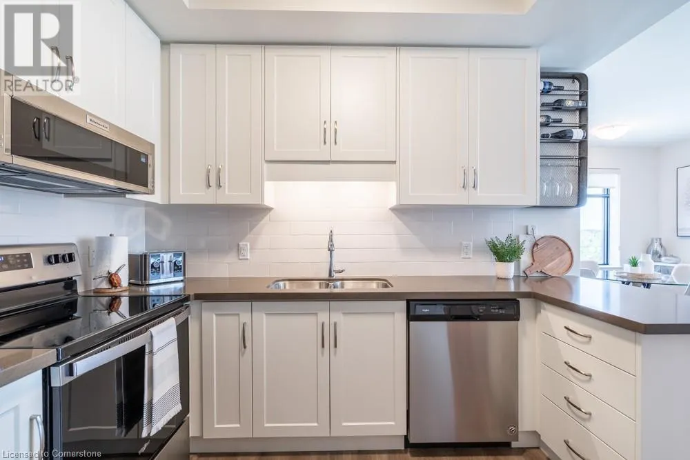 30 HAMILTON Street S Unit# 305, #305