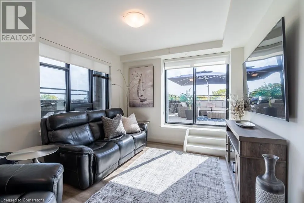 30 HAMILTON Street S Unit# 305, #305