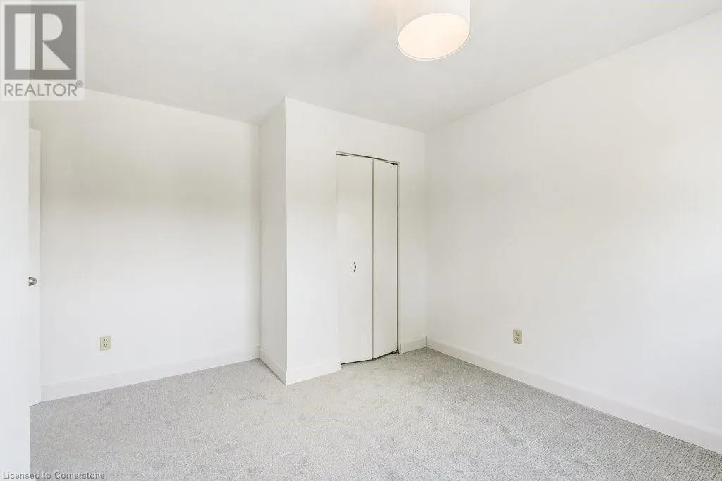 581 COLLEGE Avenue W