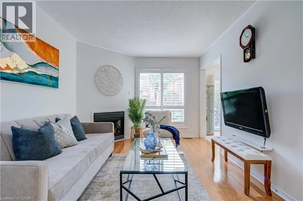 61 CEDARWOOD Crescent