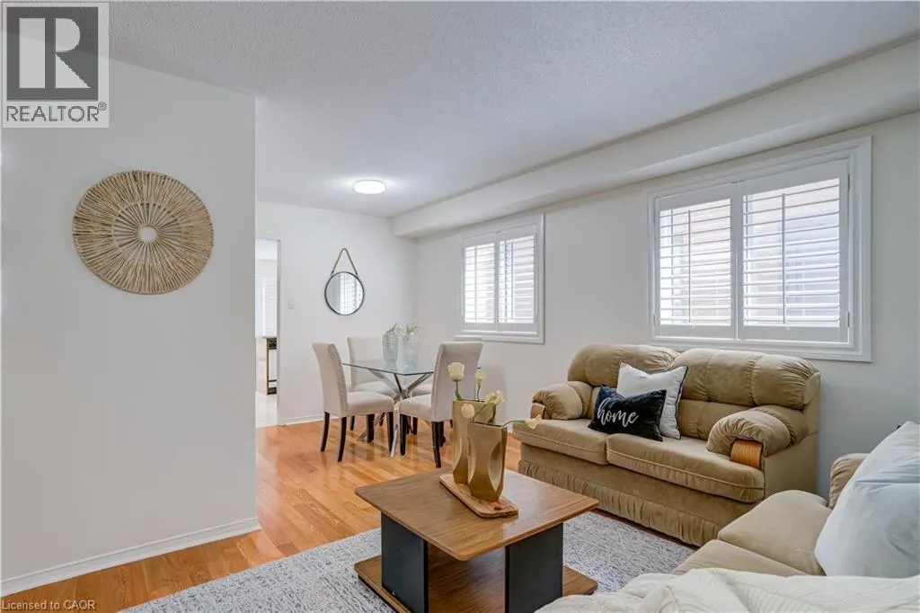 61 CEDARWOOD Crescent
