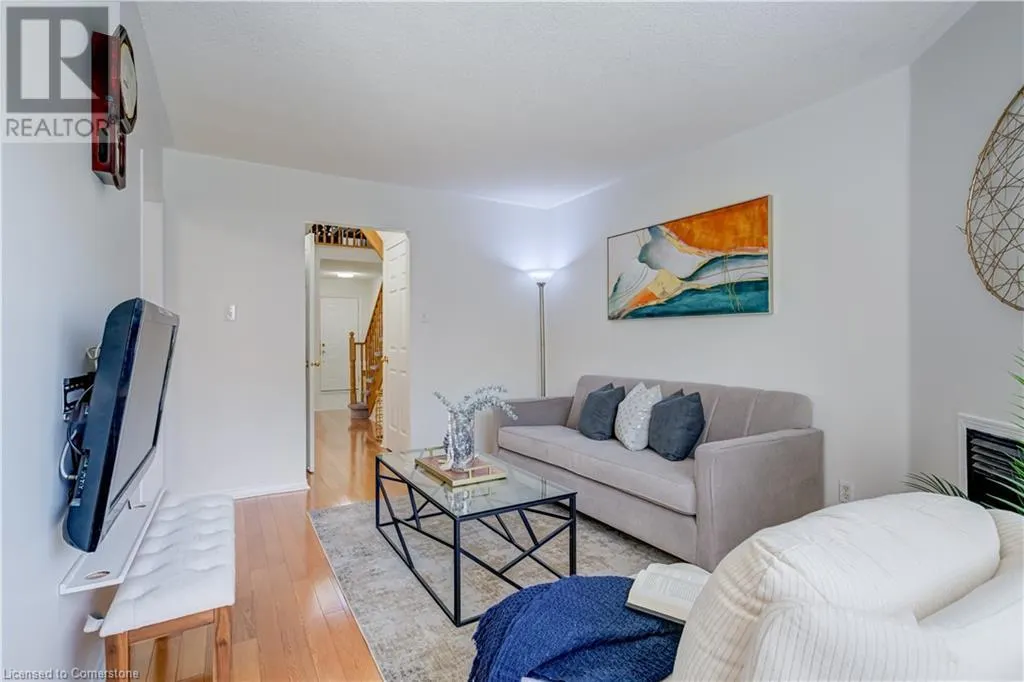 61 CEDARWOOD Crescent