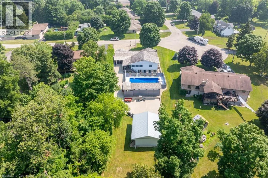4 COLONIAL Drive