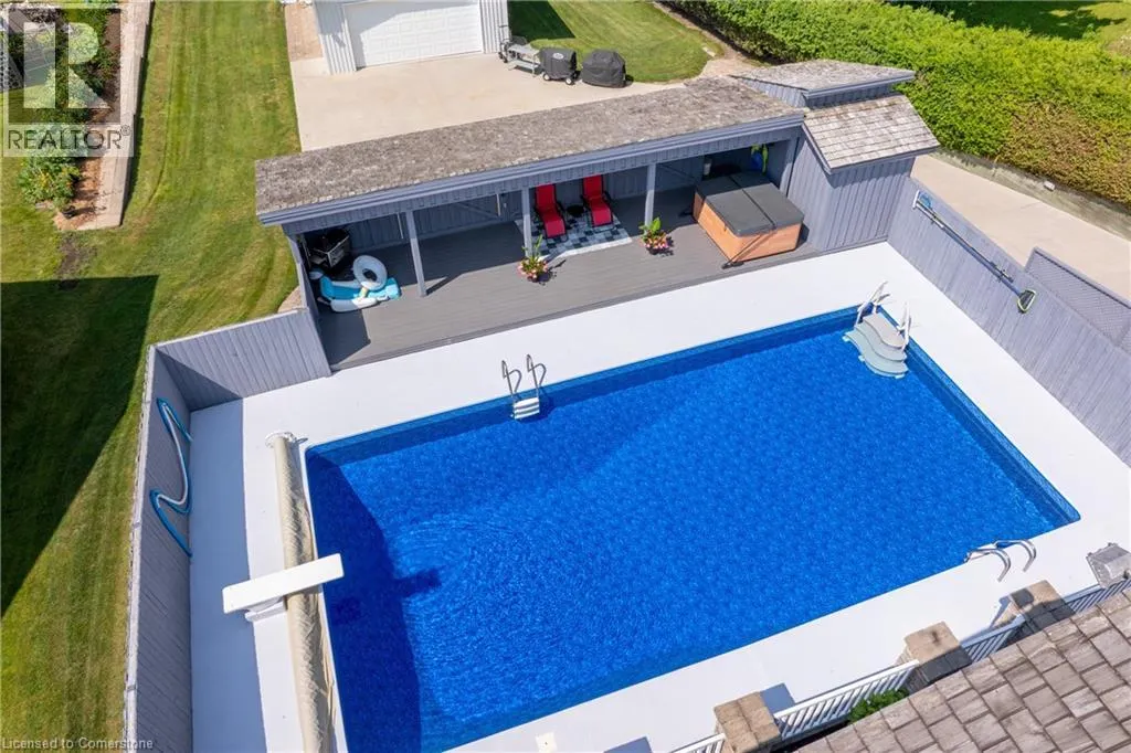 4 COLONIAL Drive