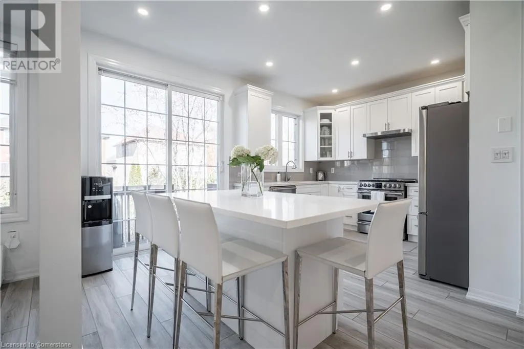 80 MONTREAL Circle