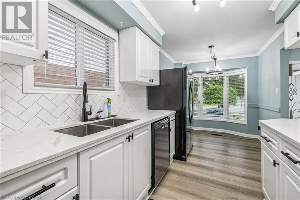 22 MERRITT Crescent
