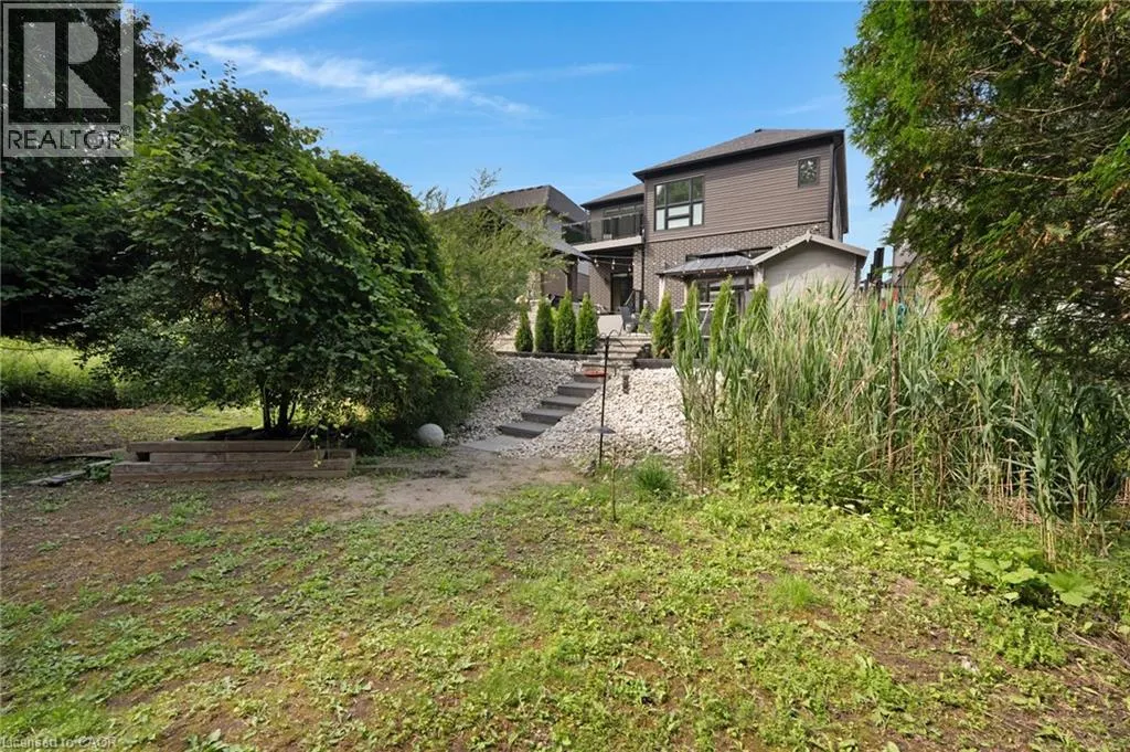 521 BRIDGEMILL Crescent