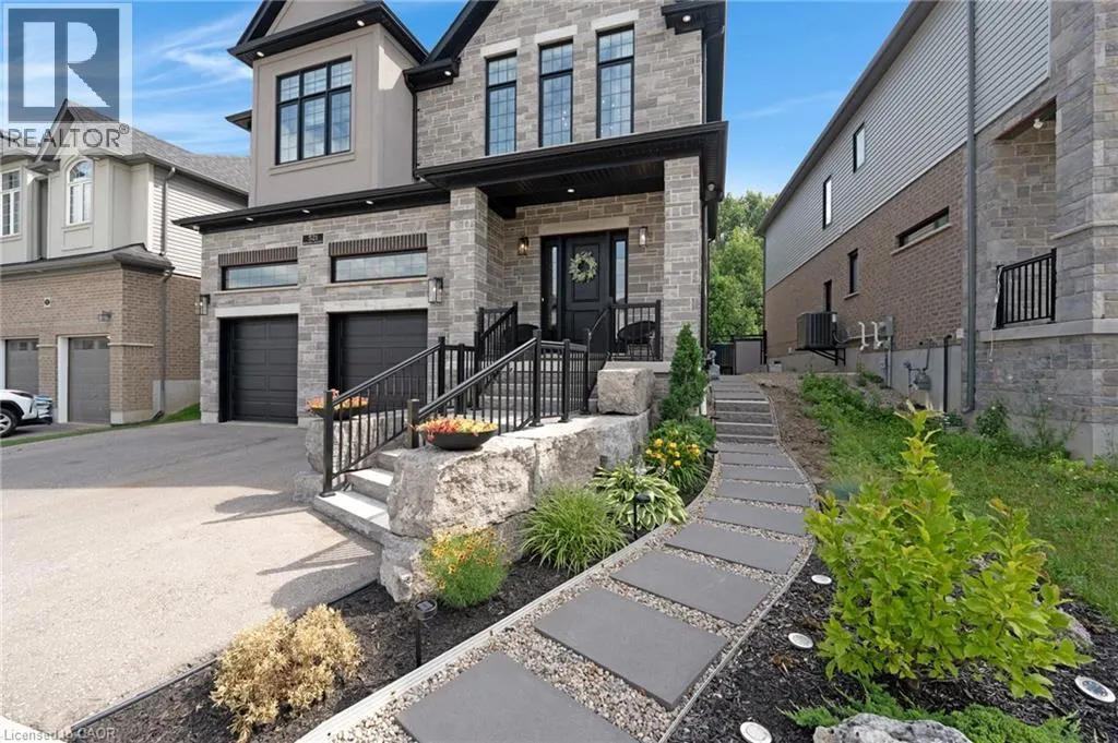521 BRIDGEMILL Crescent