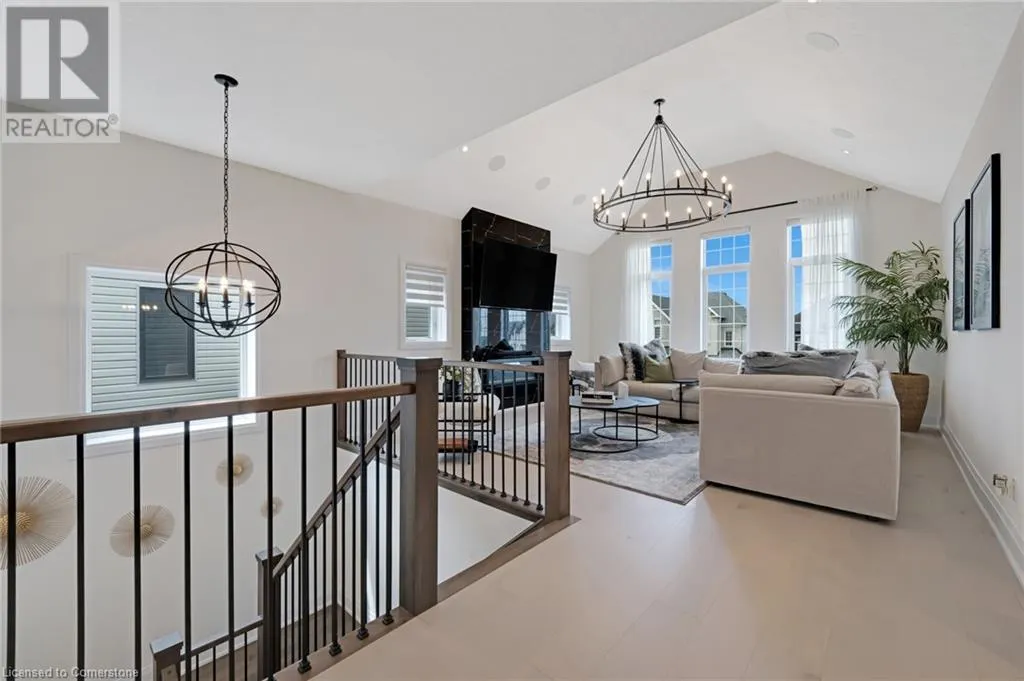 521 BRIDGEMILL Crescent