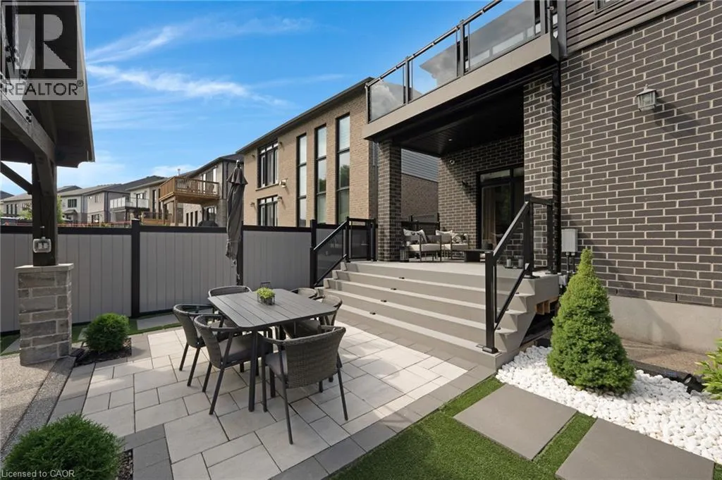 521 BRIDGEMILL Crescent