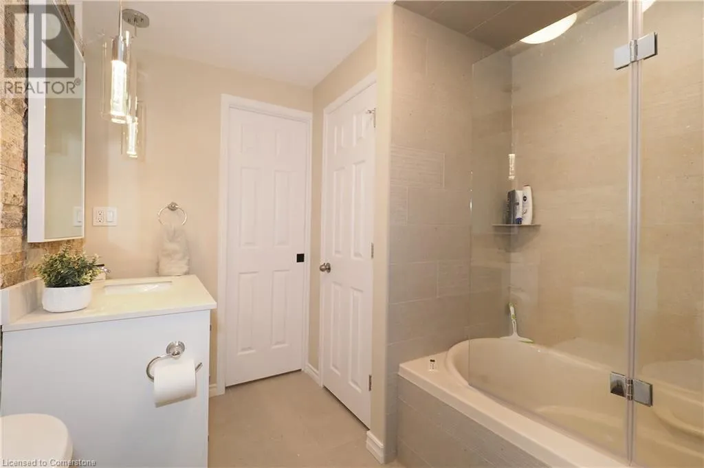 50 HOLLY Trail