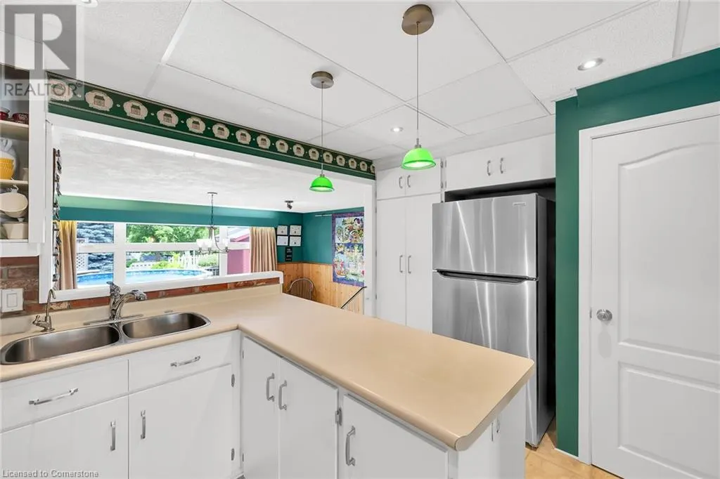 4889 CHERRYWOOD Drive