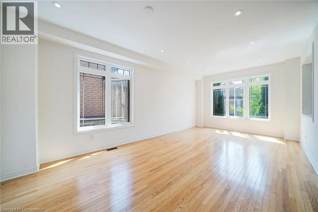 6 WEEKES Avenue