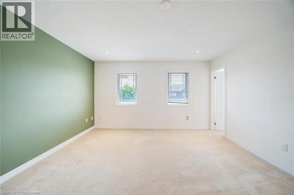 6 WEEKES Avenue
