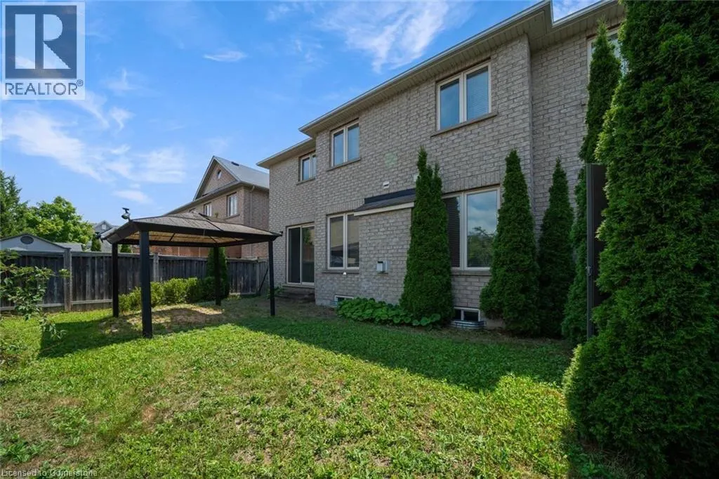 6 WEEKES Avenue