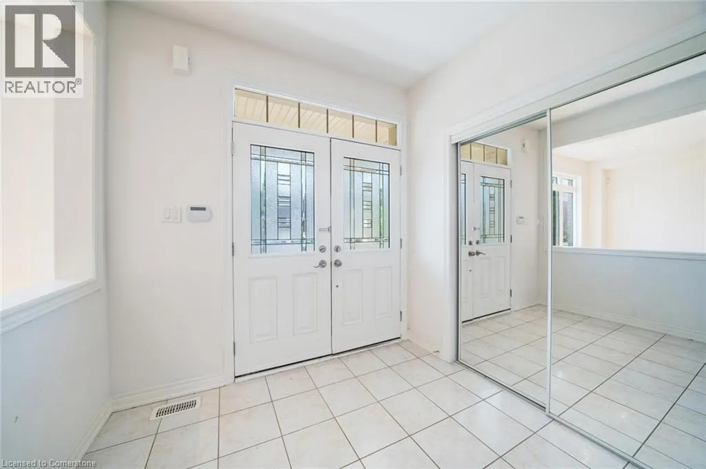 6 WEEKES Avenue