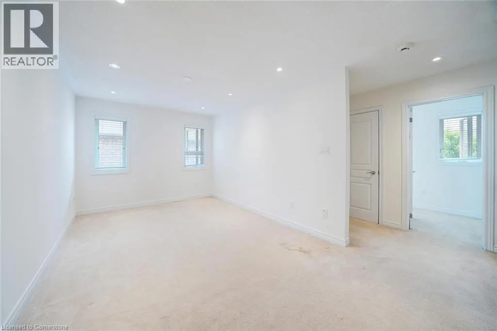 6 WEEKES Avenue