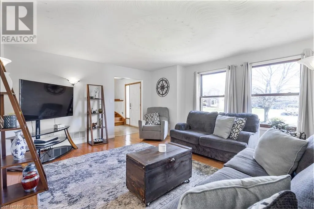 5 KINTYRE Court