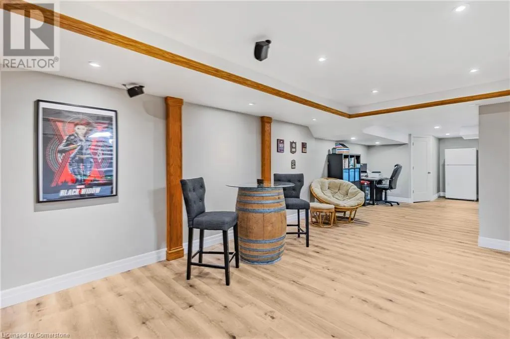 5 KINTYRE Court