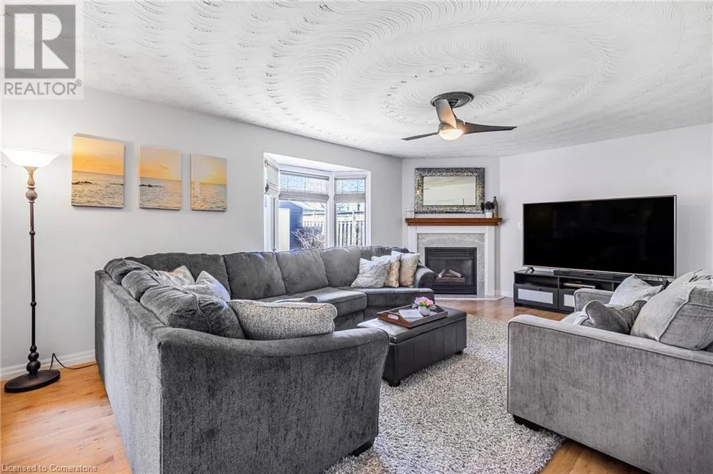 5 KINTYRE Court