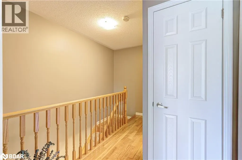253 WETENHALL Landing