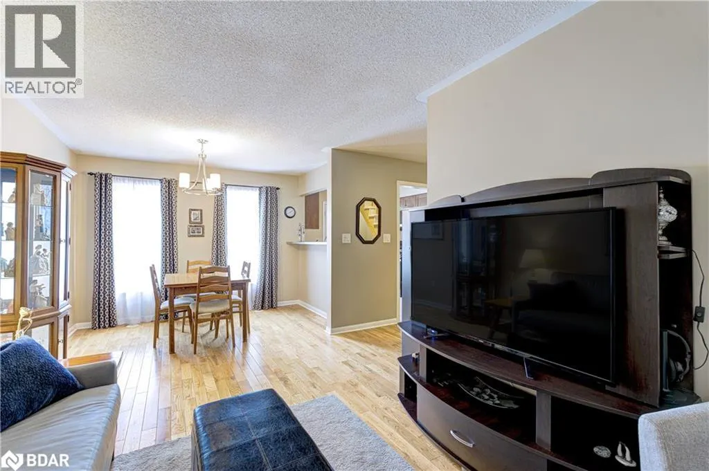 253 WETENHALL Landing