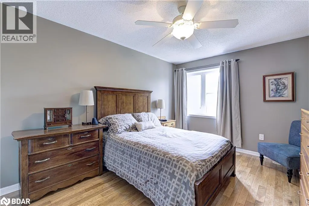 253 WETENHALL Landing