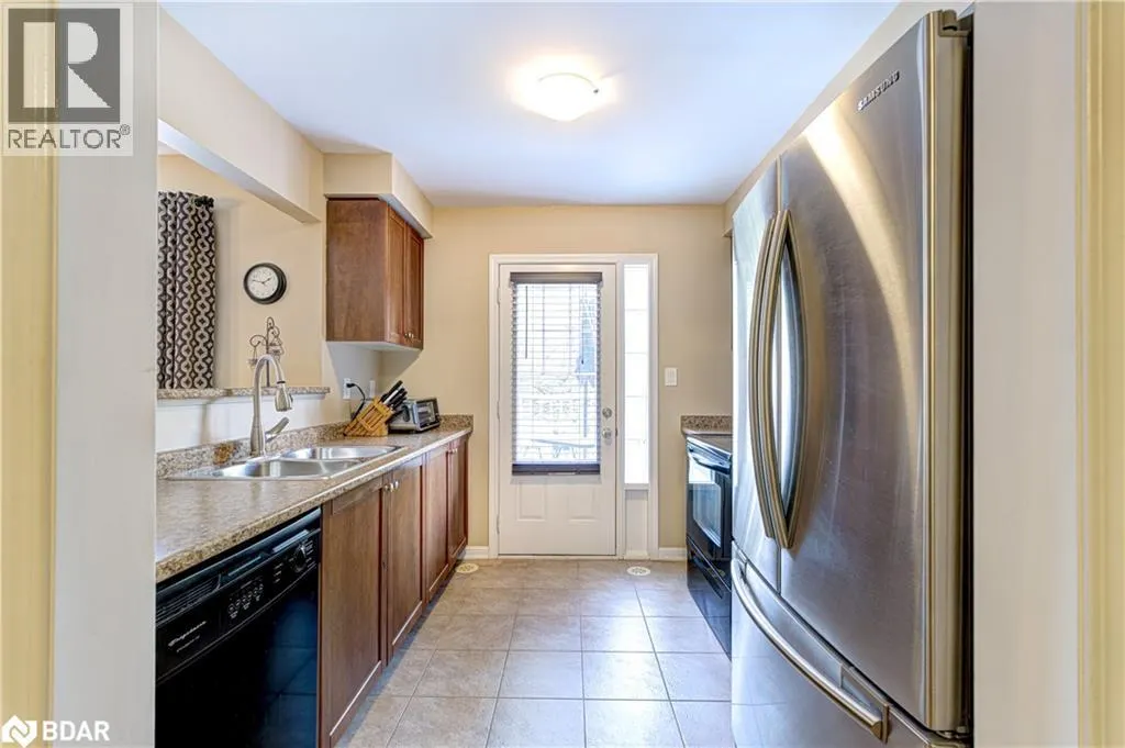 253 WETENHALL Landing