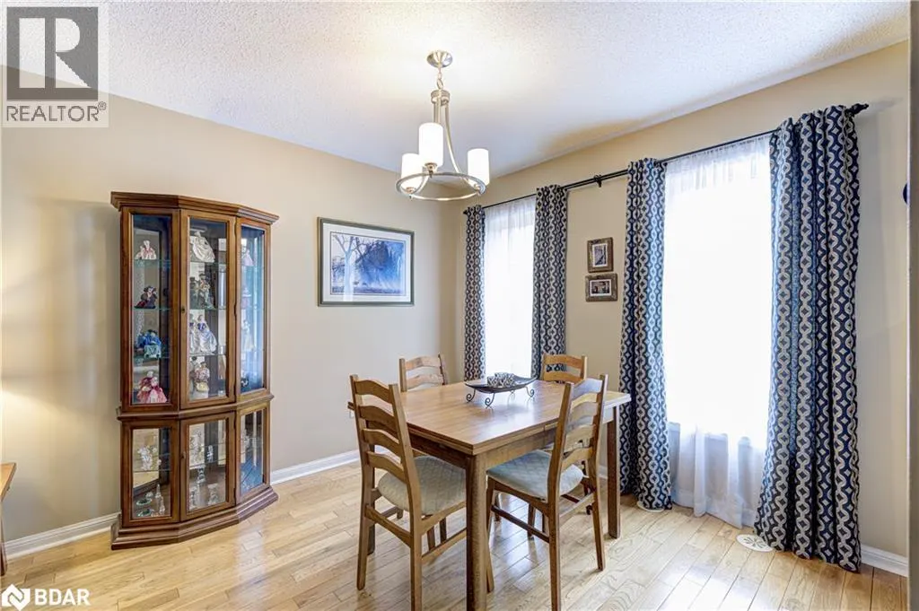 253 WETENHALL Landing