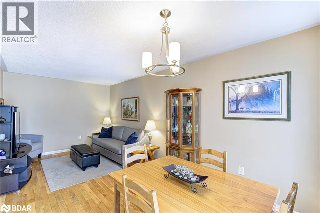 253 WETENHALL Landing