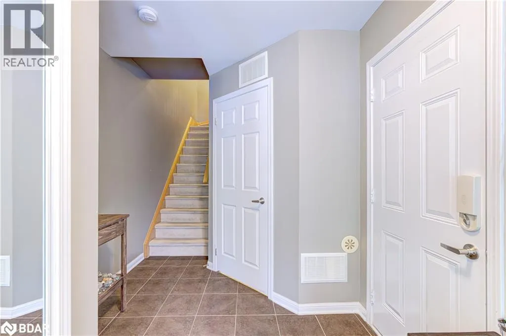 253 WETENHALL Landing