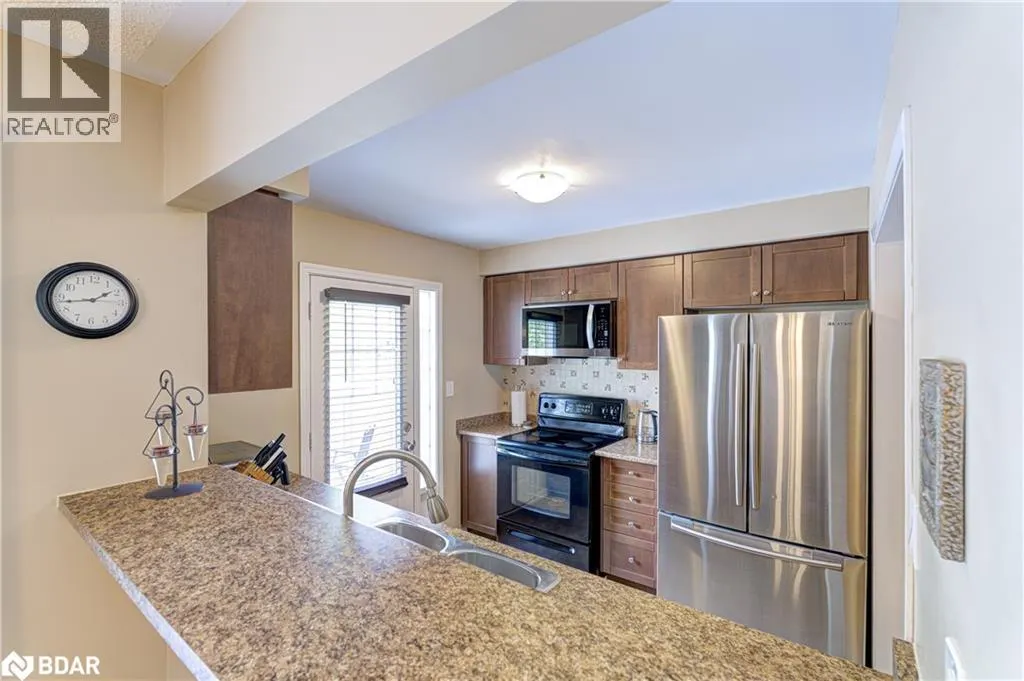 253 WETENHALL Landing