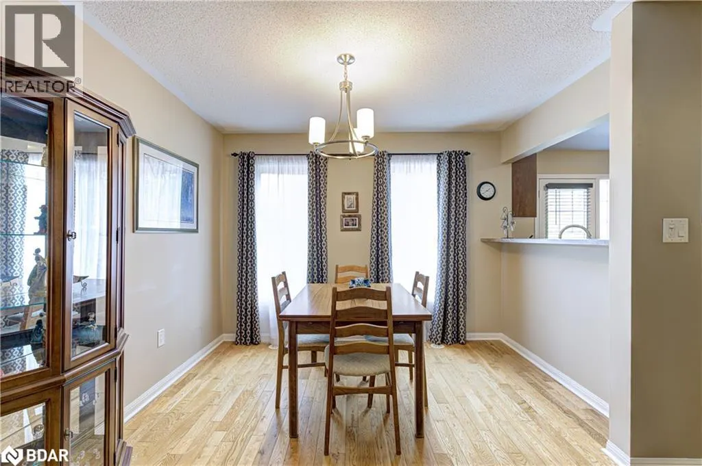253 WETENHALL Landing