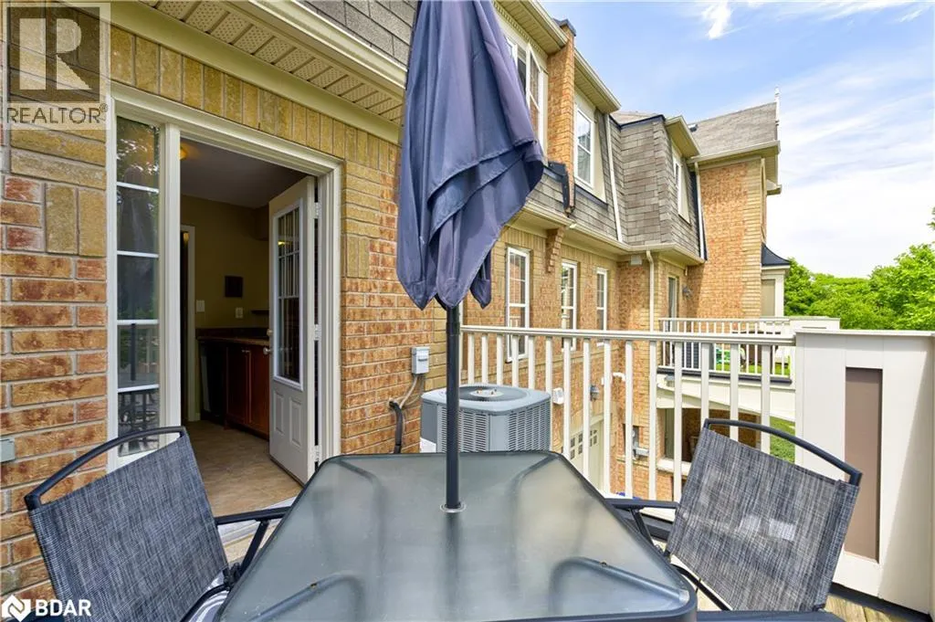 253 WETENHALL Landing