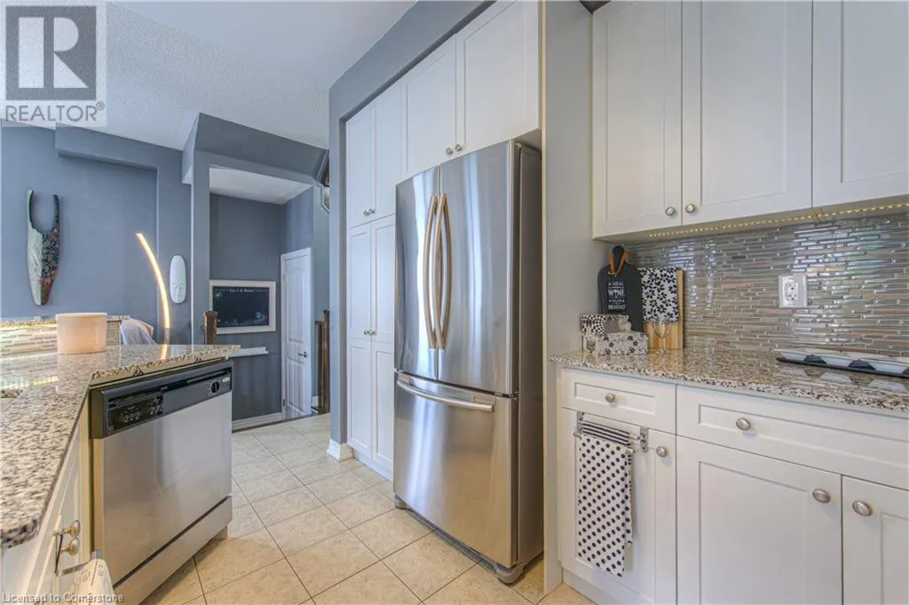 32 FORBES Terrace