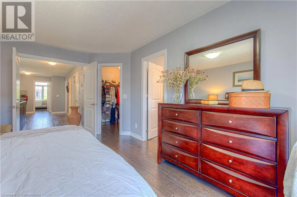 32 FORBES Terrace