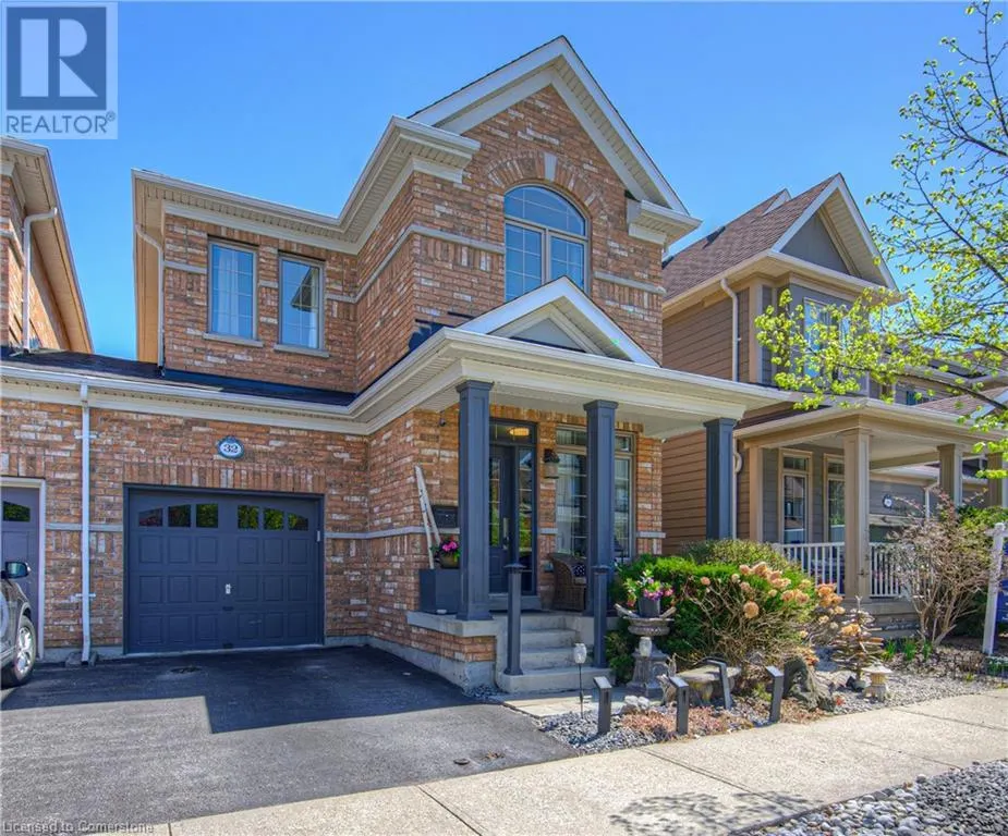 32 FORBES Terrace